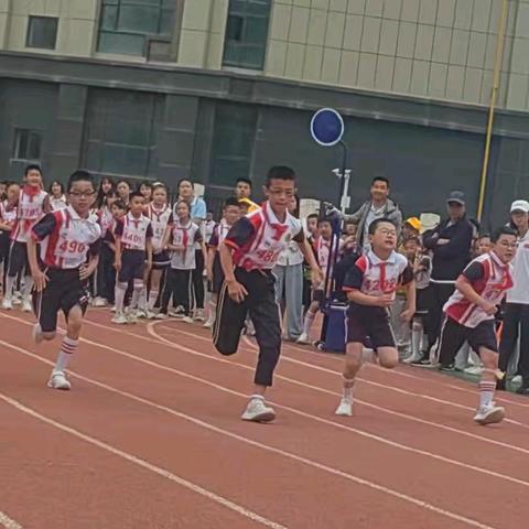 逐梦赛场 绽放光芒 ——天水市玉成小学第一届春季田径运动会纪实