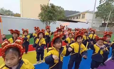 小璜镇中心幼儿园“庆元旦·迎新年”逛庙会活动