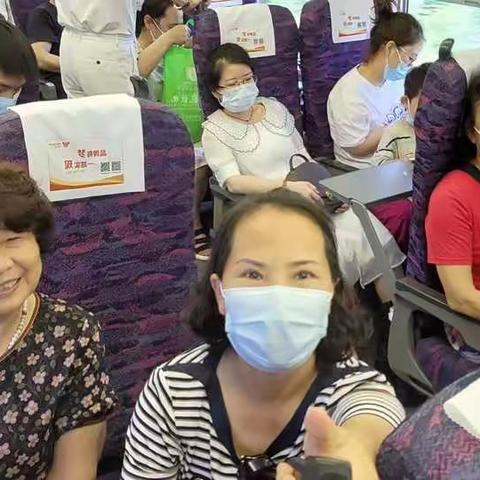 这个夏天听说闰二伏，武汉高温时间长。我们计划出去避暑～