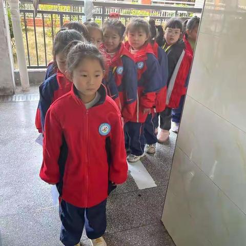 趣味无纸化，双减乐无穷——新晃思源学校一二年级“缤纷冬日”无纸化评价活动