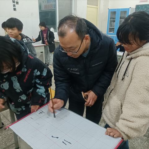 一笔一乾坤，一字一世界——西岗镇实验学校书法社团纪实