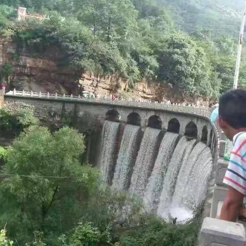 每周六发团最美太行山壁挂公路，观井底村仙境+怪山之迷冰冰背+赏龙床大瀑布美丽风光两日游248/人